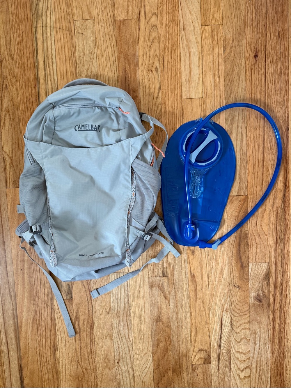 Camelbak Women's Rim Runner
X28 Hiking Hydration Pack with Reservoir